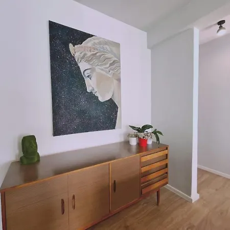 Limassolian Vibe House *